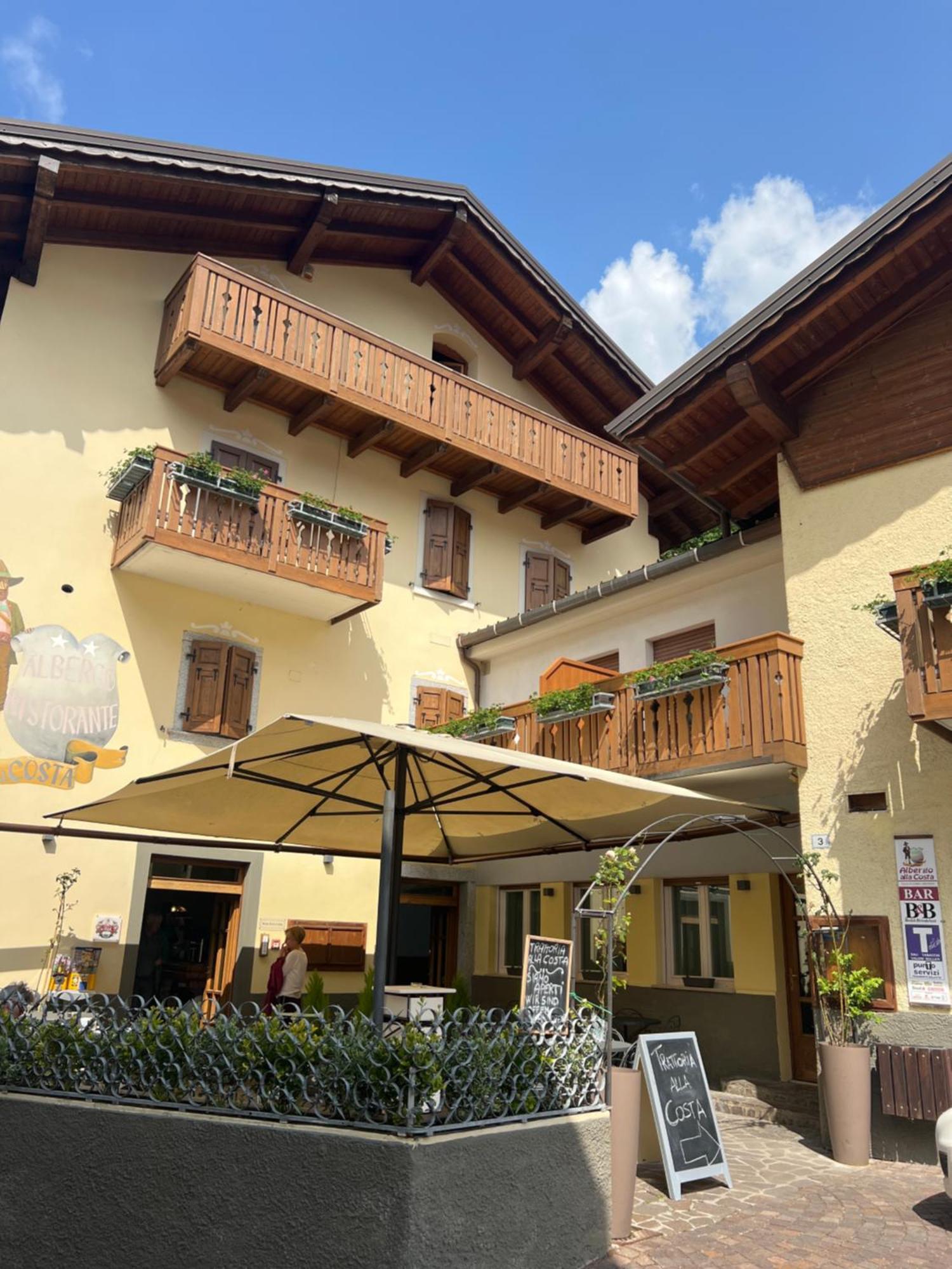 בצקה Albergo Alla Costa מראה חיצוני תמונה